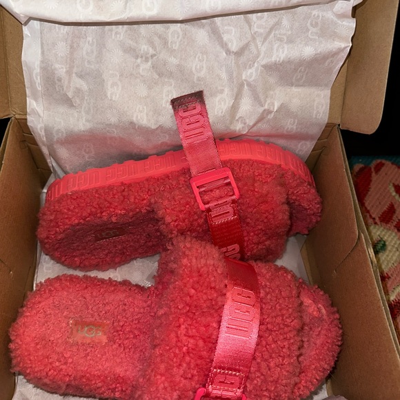UGG Fluffita Slides/Slippers Size 7 like NEW w/box - Picture 7 of 9